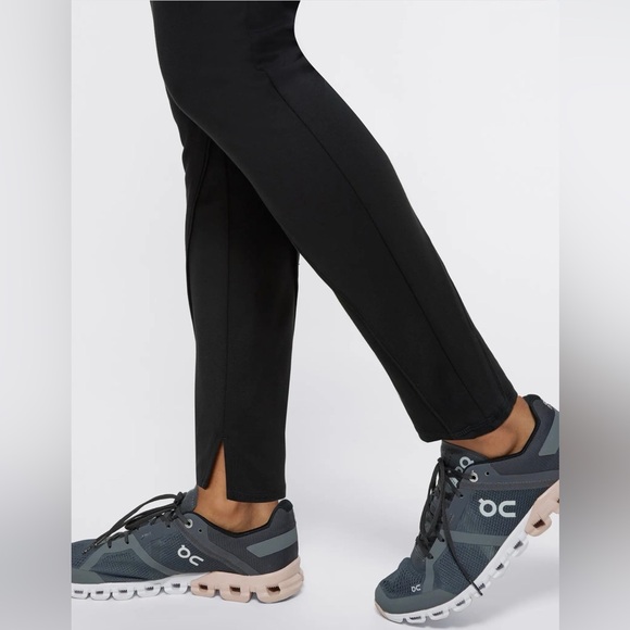 Jaanuu Black Cargo Scrub Pants
NWT - Picture 4 of 17